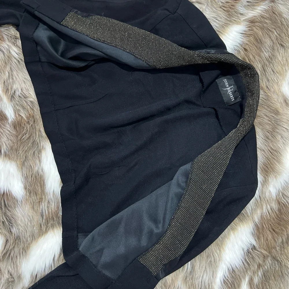 JOHN ROBERTS - Picture 5 of 8